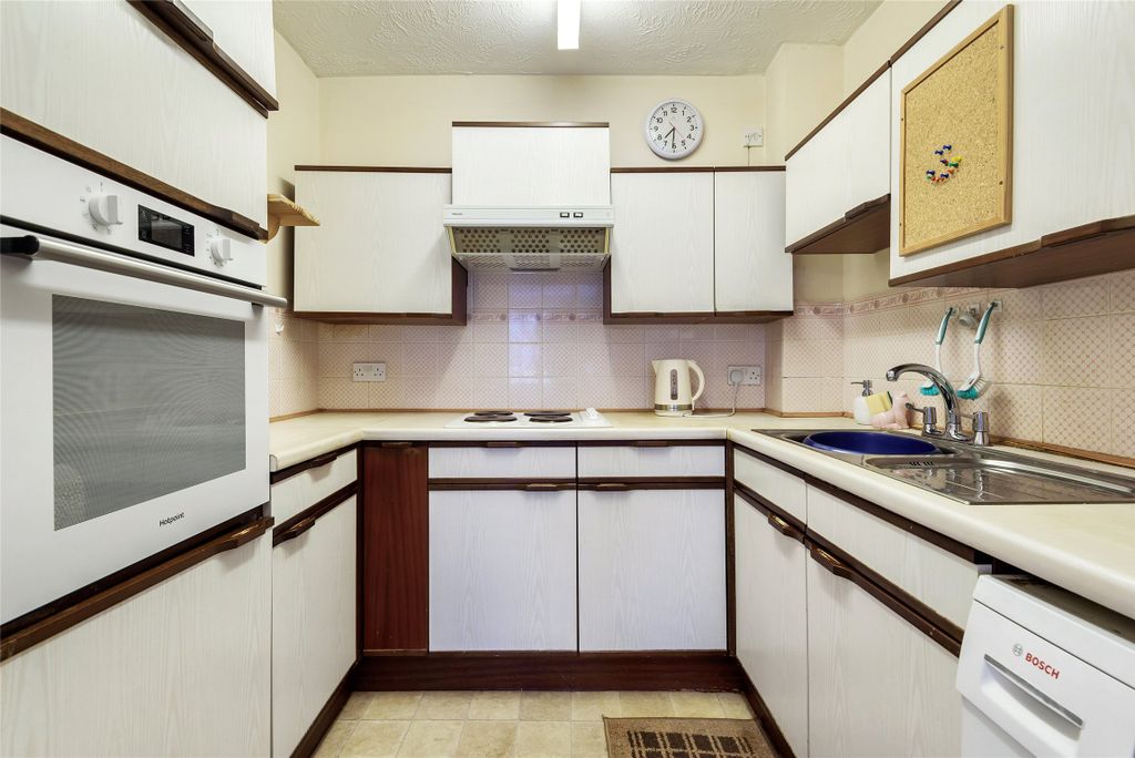 Property photo 2 of 14 Kitchen