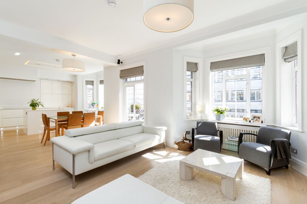 Property photo 1 of 10 Reception Room