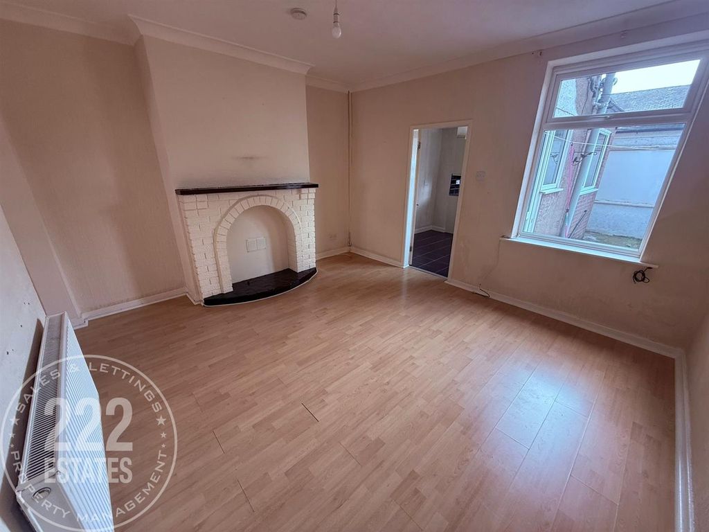 Property photo 3 of 12 Photo-2025-10-06-12-54-09 (8).Jpg