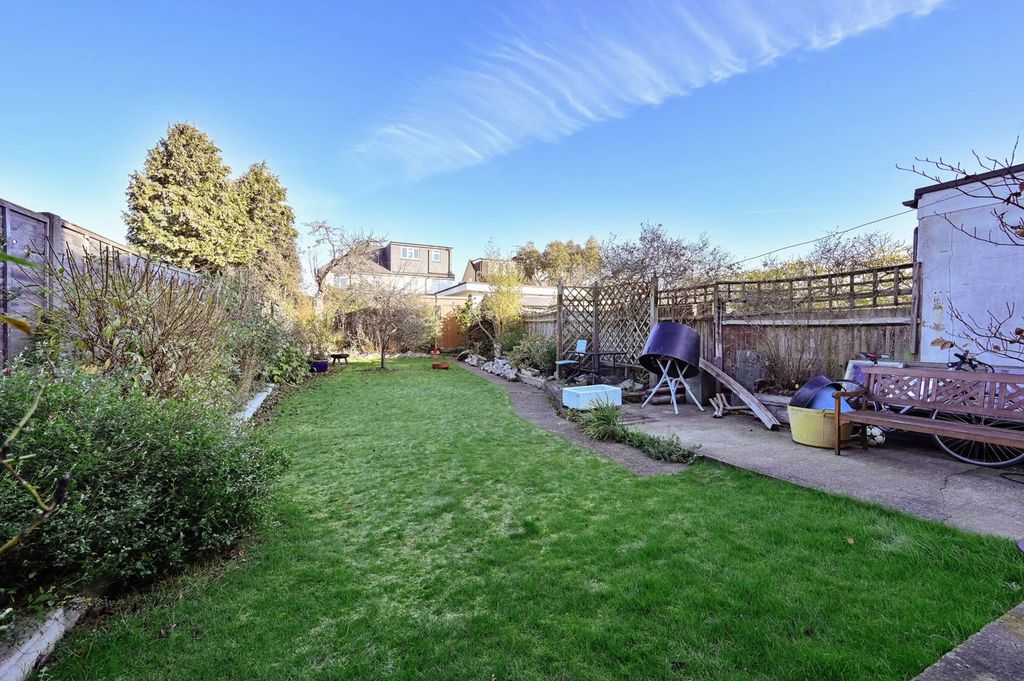 Property photo 2 of 13