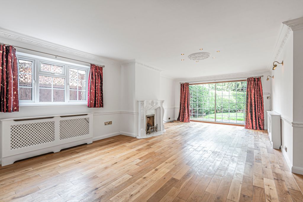 Property photo 2 of 10