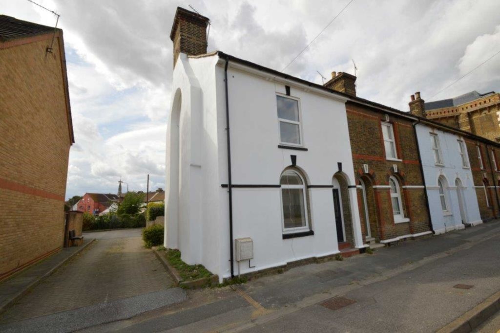 Property photo 1 of 8