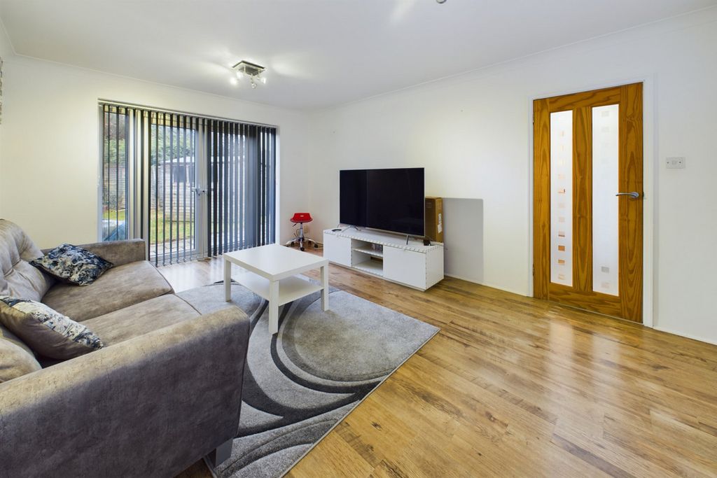 Property photo 2 of 14