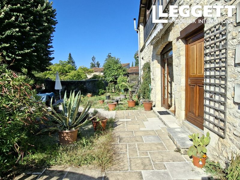 Property photo 2 of 10