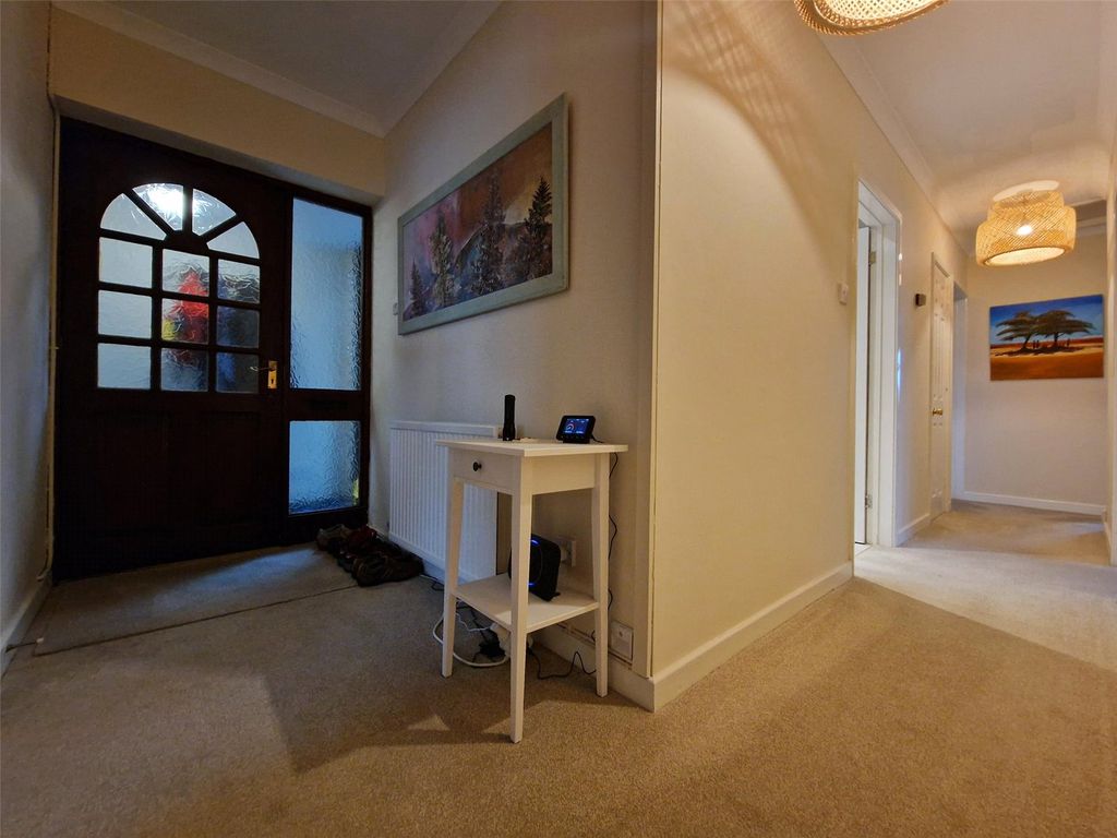 Property photo 2 of 26 Picture No. 27