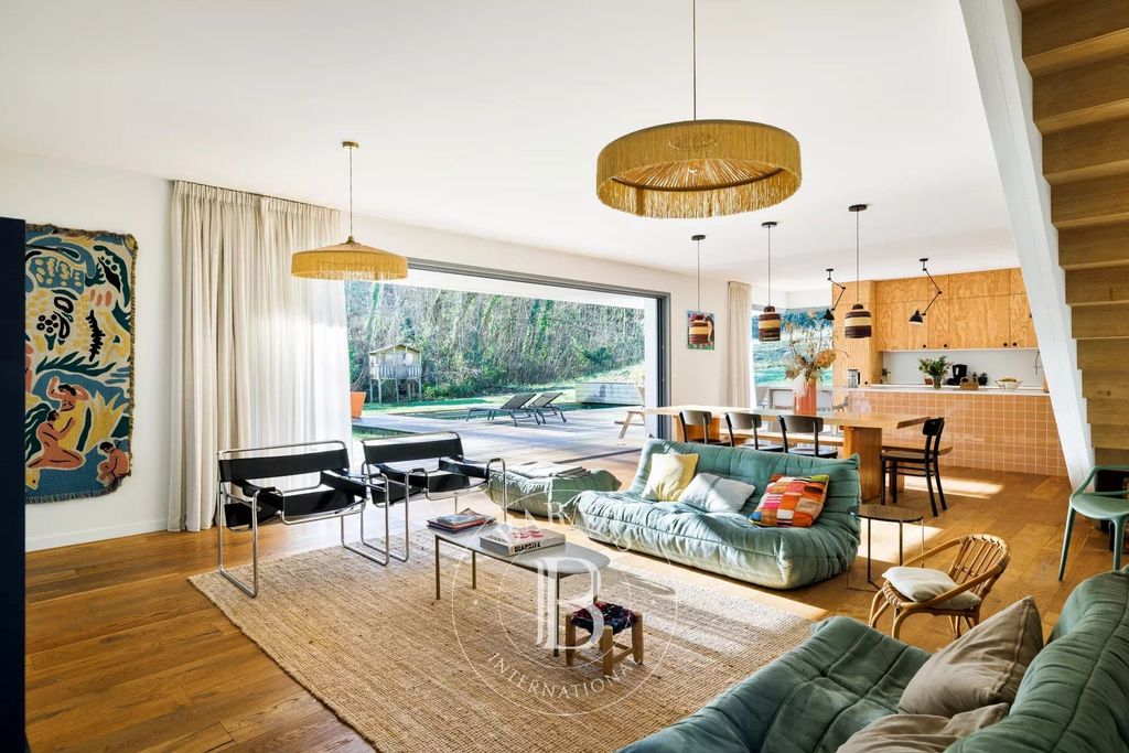 Property photo 3 of 22