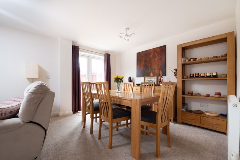 Property photo 3 of 14 Dining Area