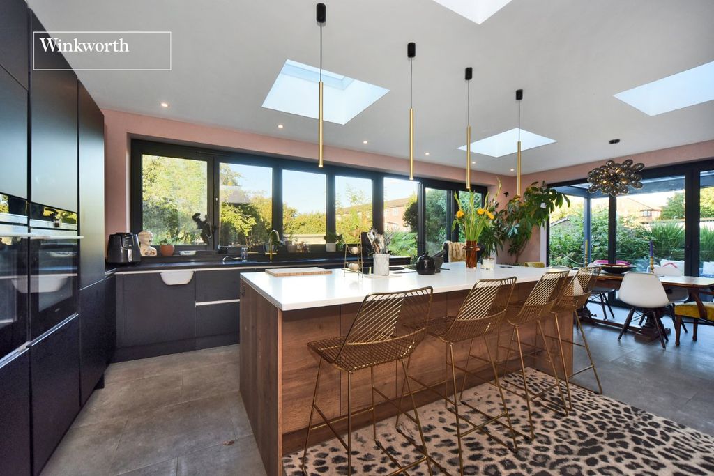 Property photo 2 of 30 Picture No. 21