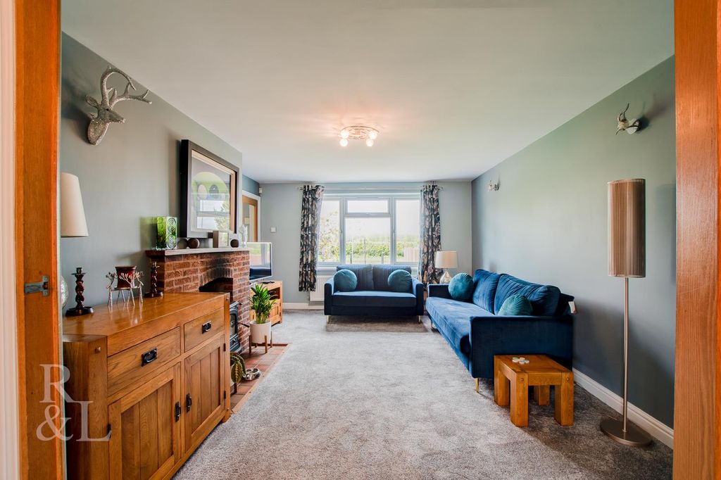 Property photo 3 of 18 B (18).Jpg