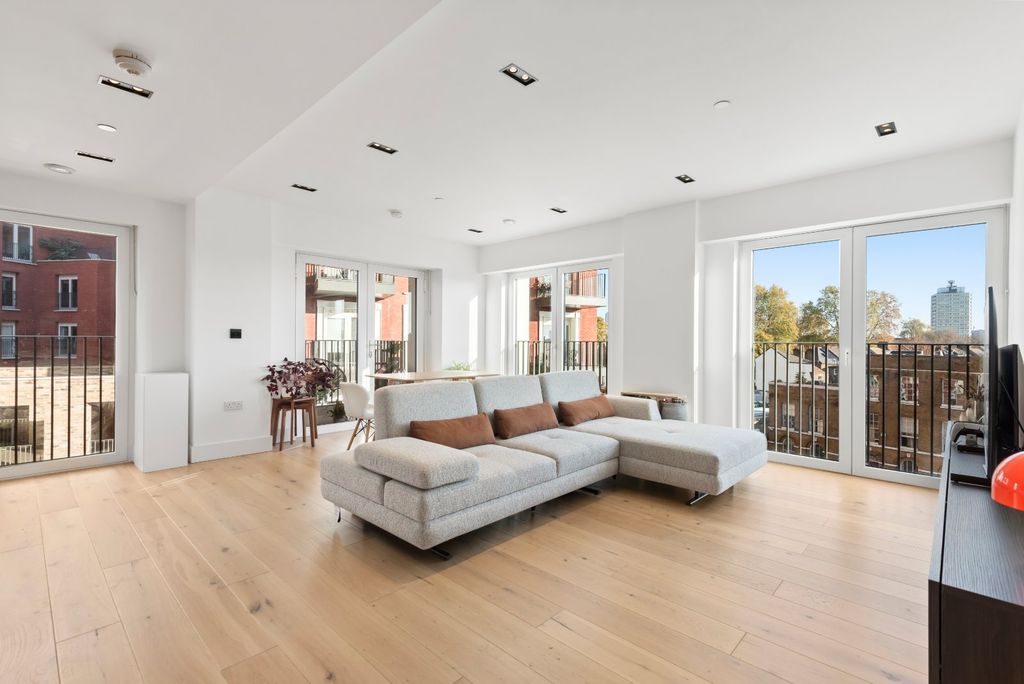 Property photo 1 of 29