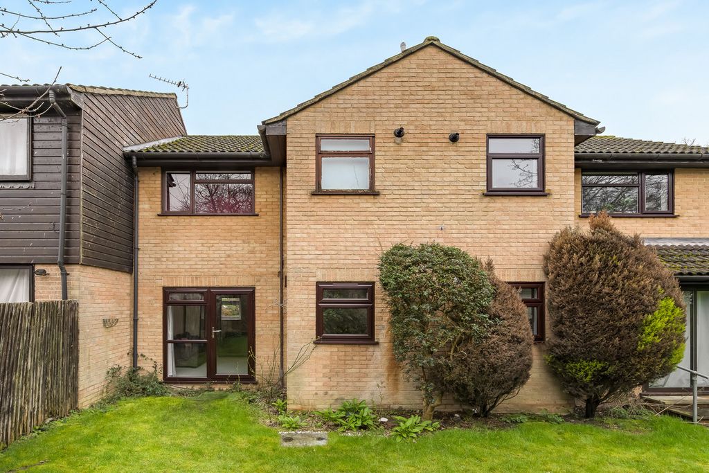 Property photo 1 of 9