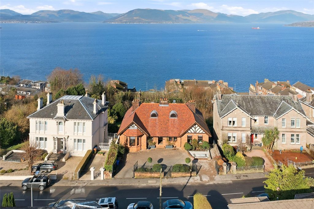 Property photo 2 of 28 Cranford