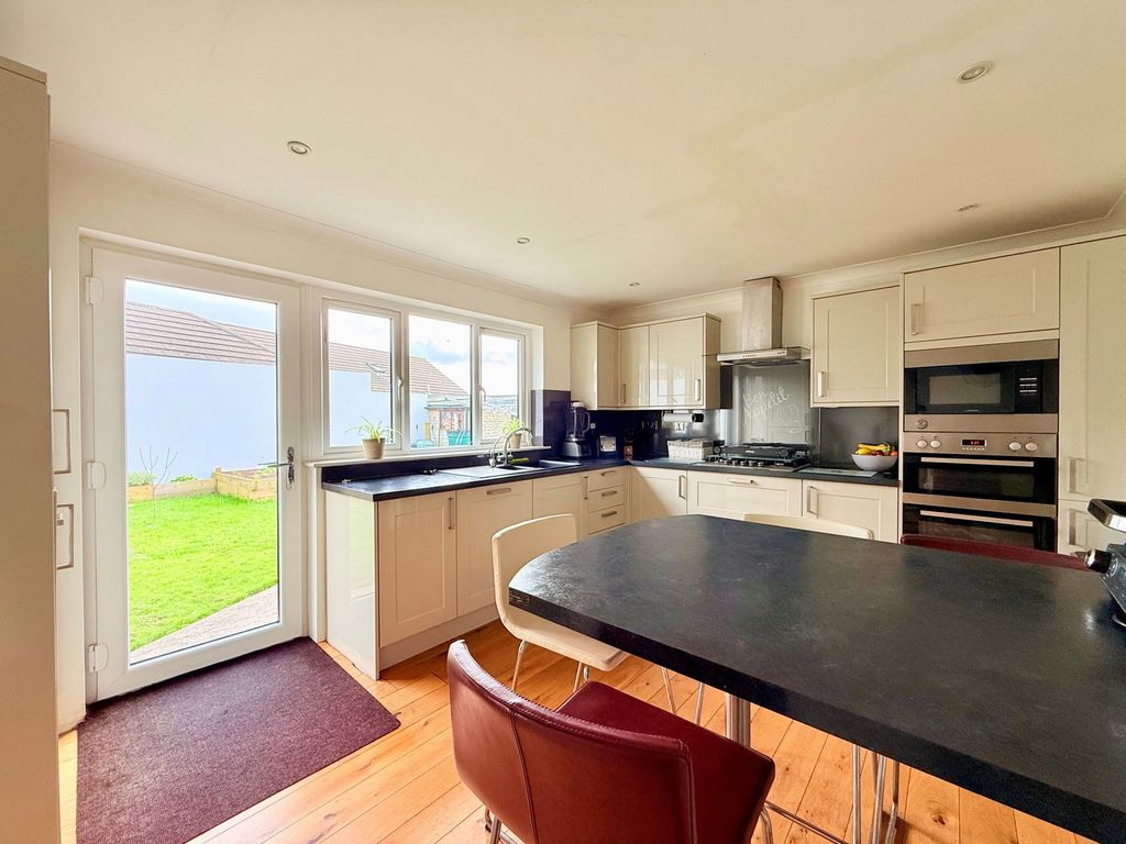 Additional image 9 of 3 bed detached house for saleHelland Gardens, Penryn TR10