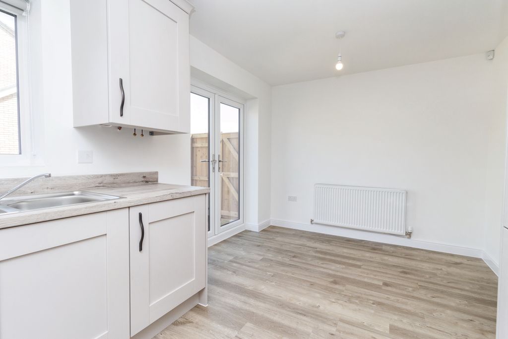 Property photo 2 of 20 Image