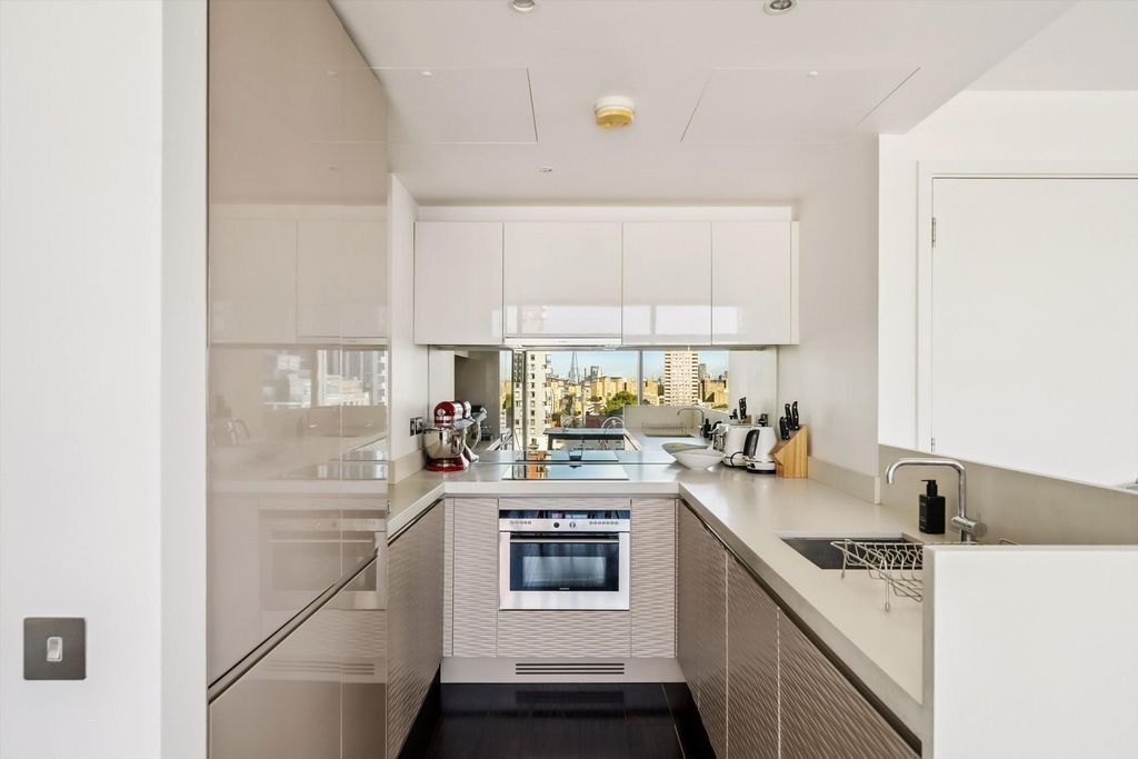 Property photo 2 of 13 Image