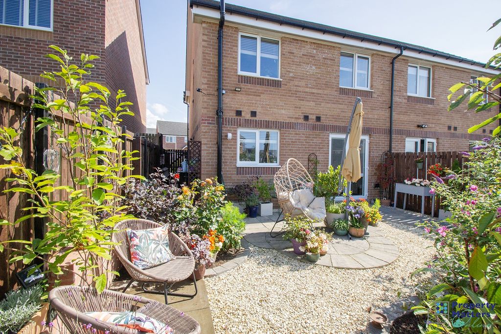 Property photo 2 of 18 Rear Garden