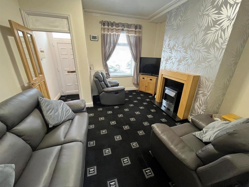 Property photo 3 of 12 Image (1).Png