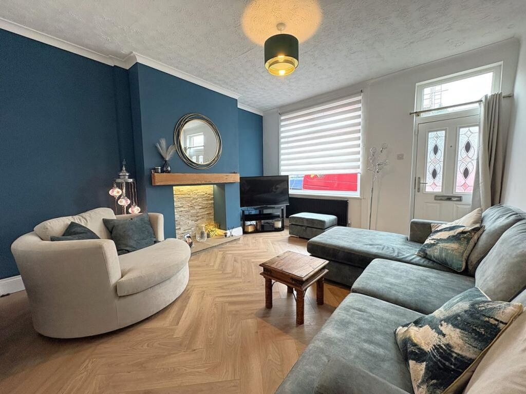 Property photo 2 of 14