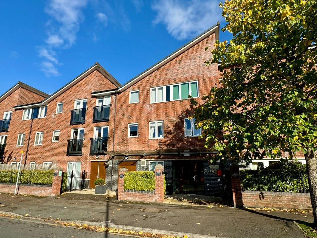 Property photo 1 of 26