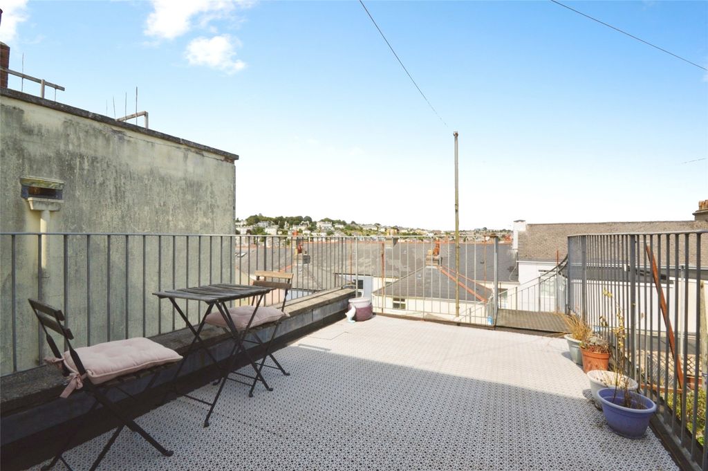 Property photo 2 of 7 Picture No. 06