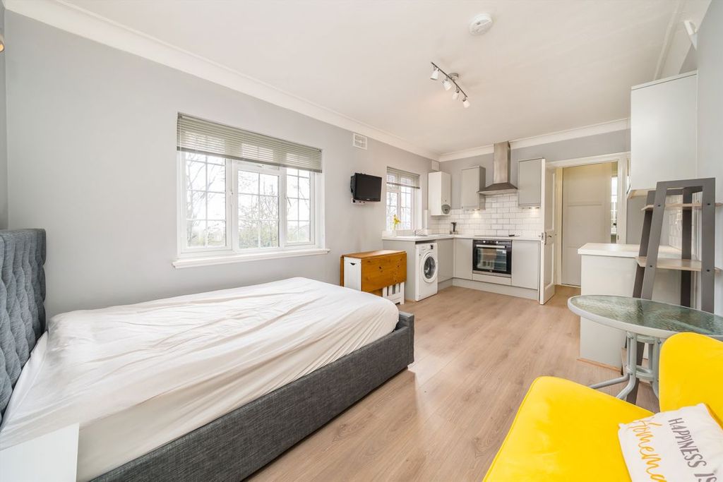 Property photo 2 of 5