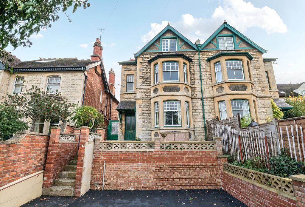 Property photo 1 of 20 1372392-6-68F8c4d...