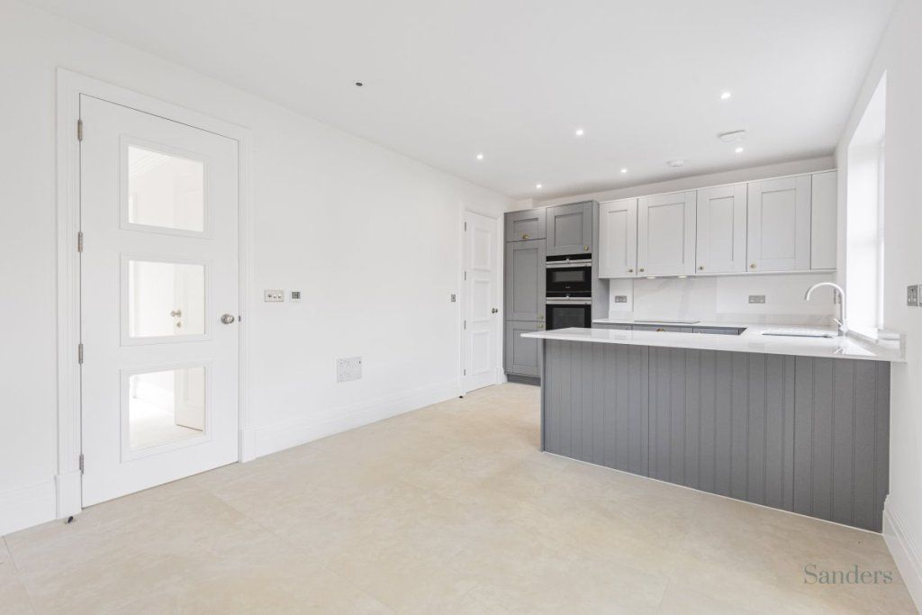 Property photo 2 of 29