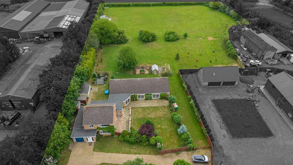 Property photo 1 of 32
