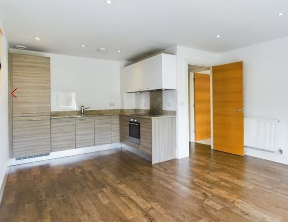 Property photo 1 of 10 Kitchen/Living Room