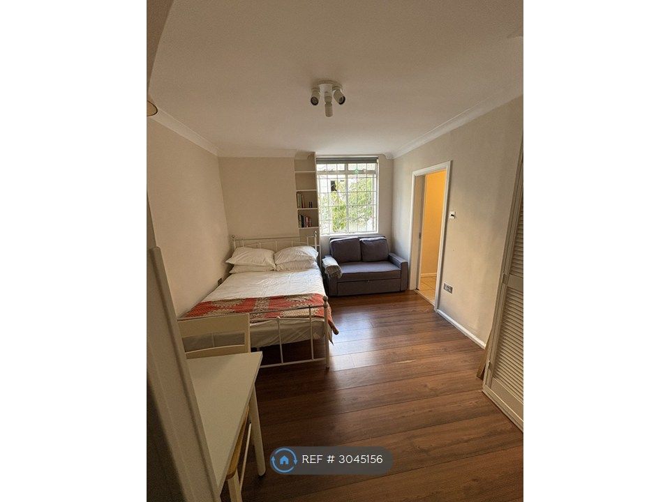 Property photo 1 of 5