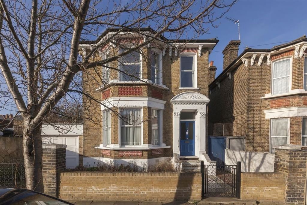Property photo 1 of 5