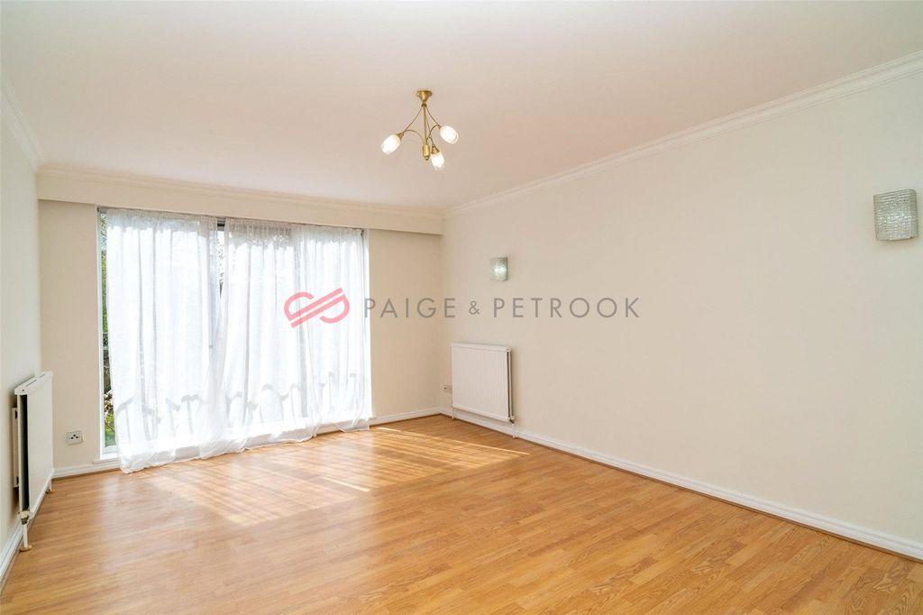 Property photo 3 of 12 Picture No. 11