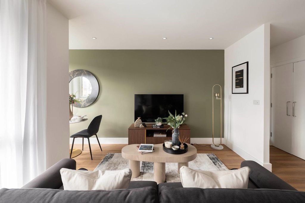 Property photo 3 of 23 Images