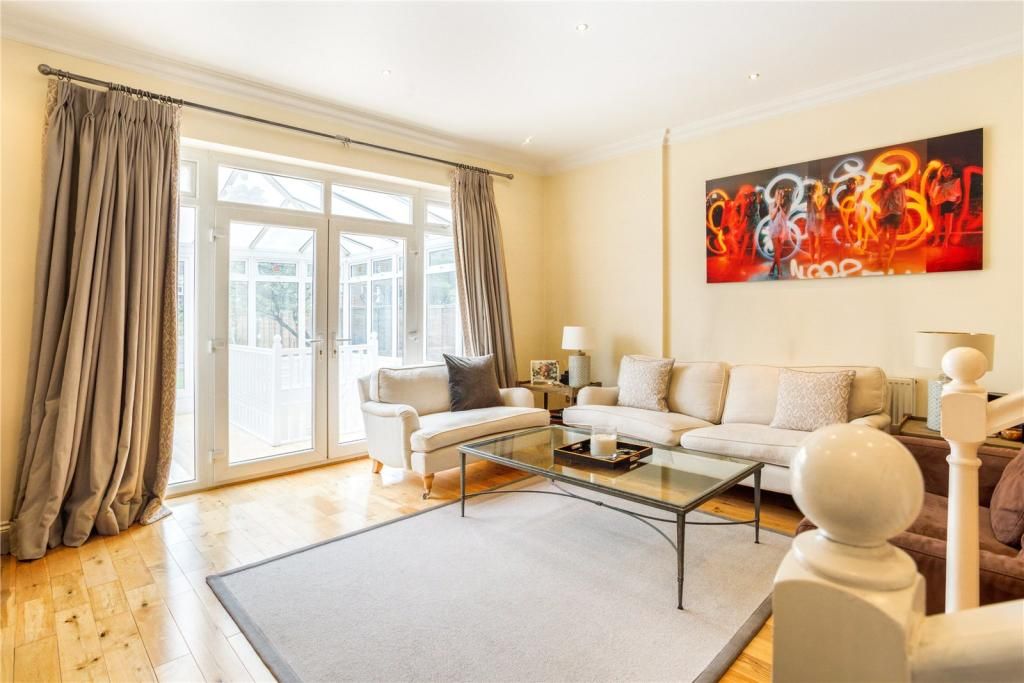 Property photo 2 of 17 Gallery