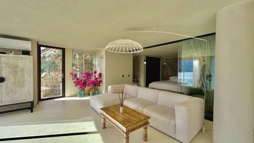 Property photo 3 of 15 P 81408 11.04.25_003.Jpg