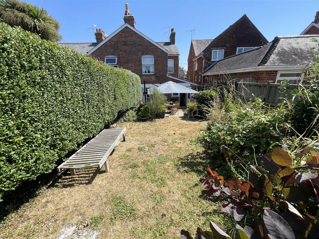 Property photo 3 of 12