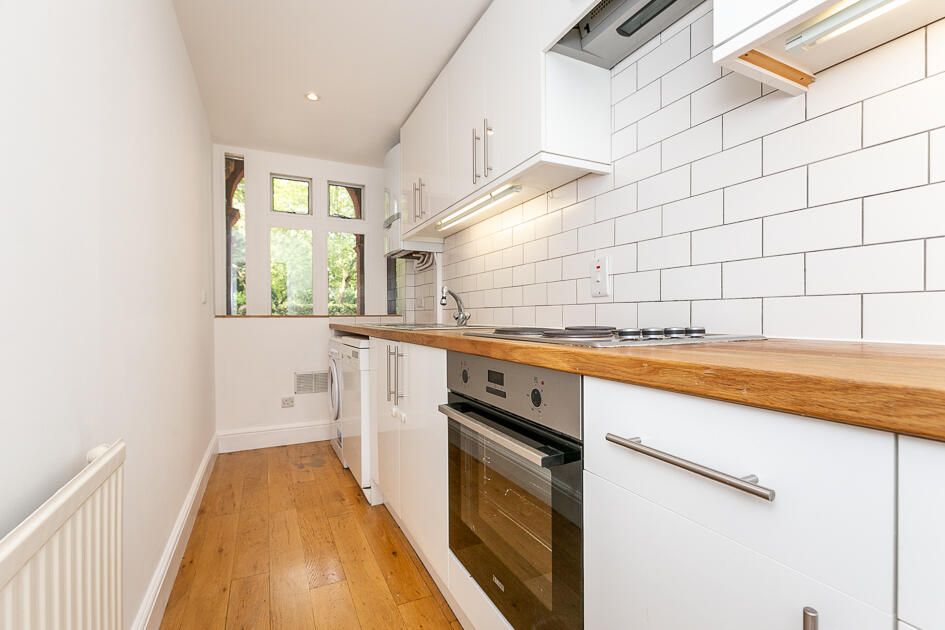 Property photo 3 of 10 Kitchen