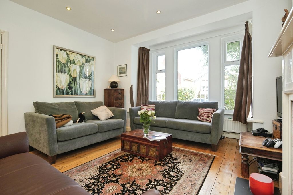 Property photo 2 of 29 Pbox-Img.Jpg