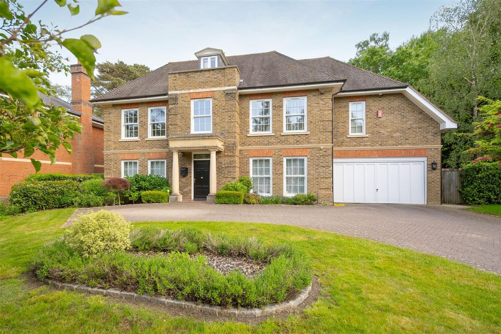 Property photo 1 of 16