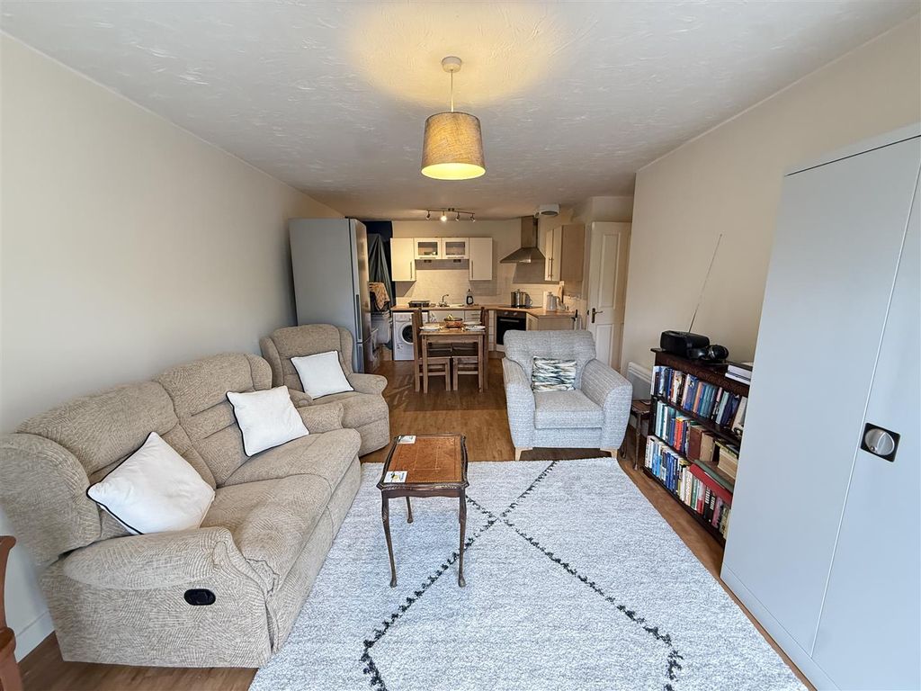 Property photo 3 of 21 Img_2215.Jpeg