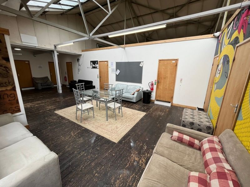 Property photo 1 of 11 Photo 10