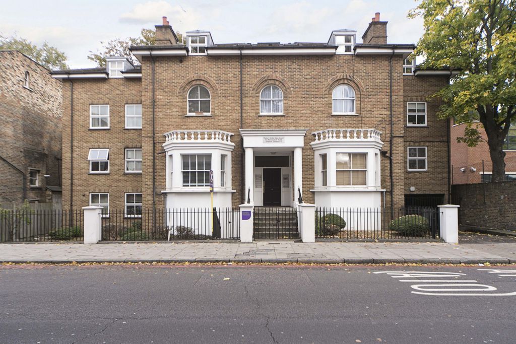 Property photo 1 of 13 Photo 3