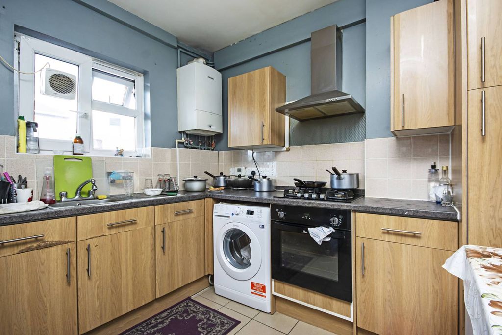 Property photo 1 of 4