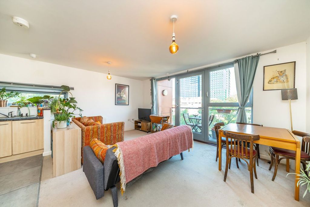 Property photo 1 of 5