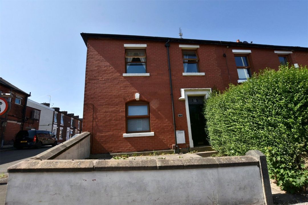 4 bed end terrace house for sale in Preston Old Road, Feniscowles