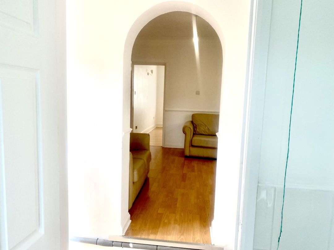 2 bed flat to rent in Corringham Road, StanfordLeHope SS17 Zoopla