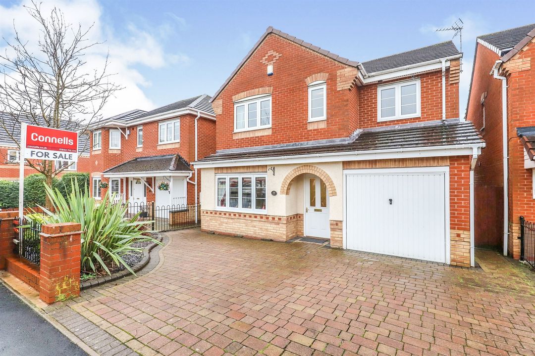 4 bed detached house for sale in Smallshire Close, Wednesfield
