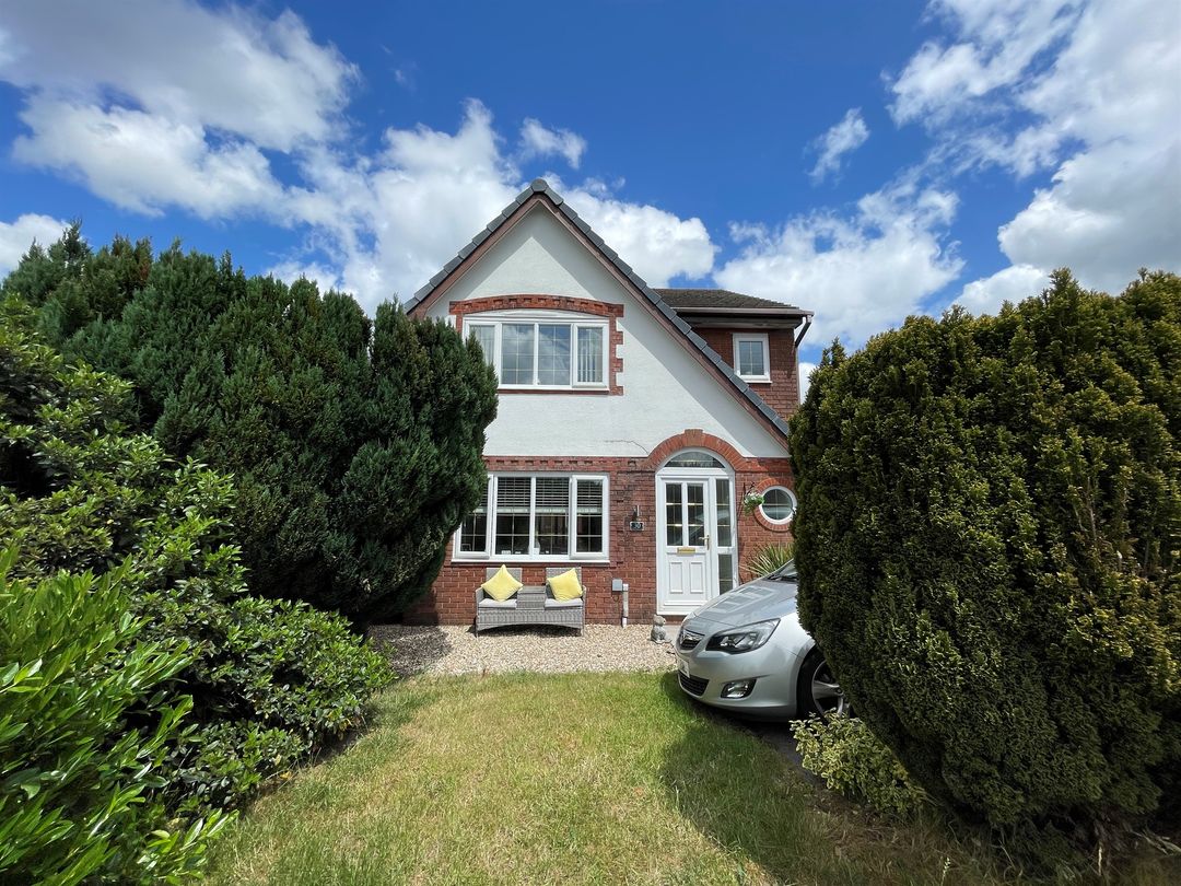 3 bed detached house for sale in Dennithorne Close, Dowlais, Merthyr