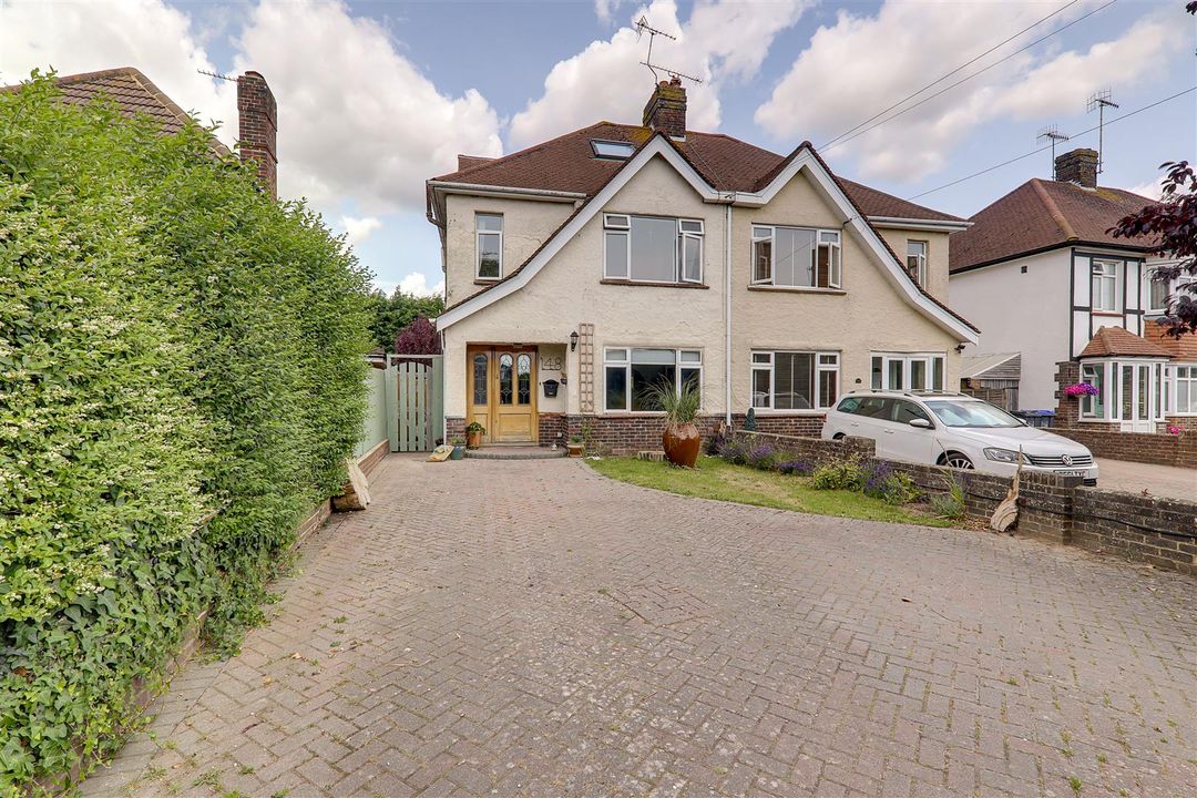 4 bed semidetached house for sale in Littlehampton Road, Worthing BN13