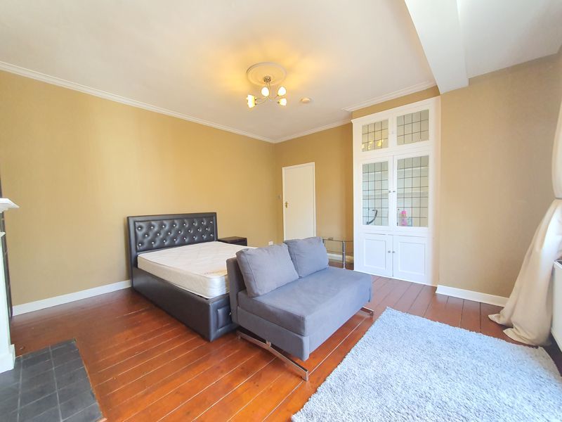 Room to rent in Herne Hill, London SE24 Zoopla